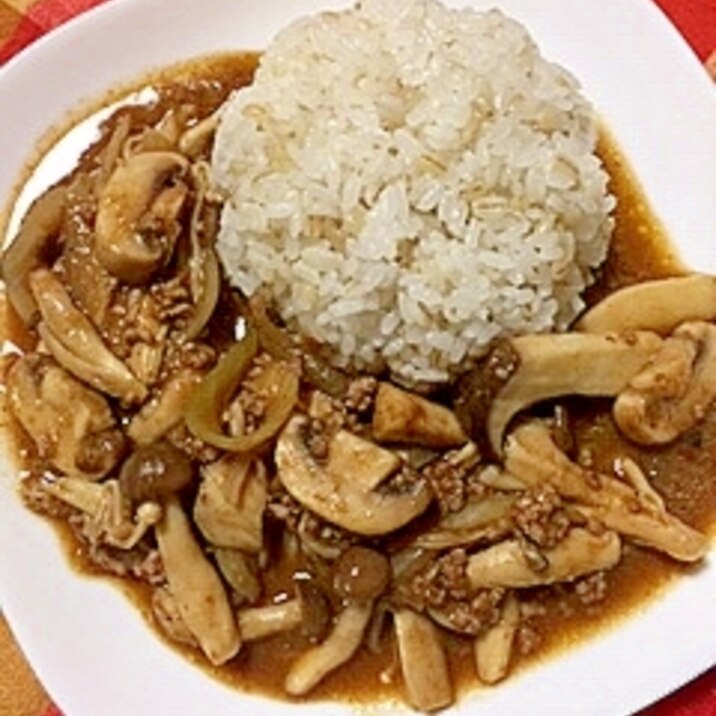 簡単でうまい！きのこたっぷりカレー